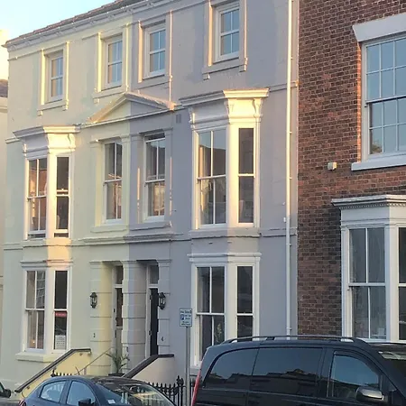 No 4 House 8 Adult And 2 Children Nyaraló Whitby